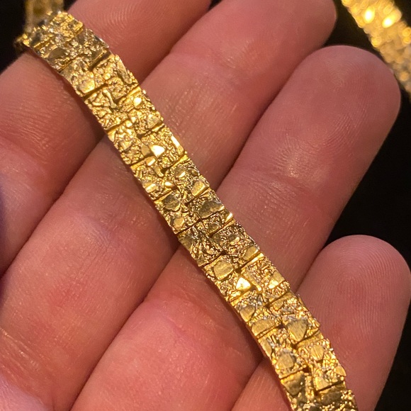 Classic Gold Textured Herringbone Necklace - Women's Jewelry - Picture 5 of 16